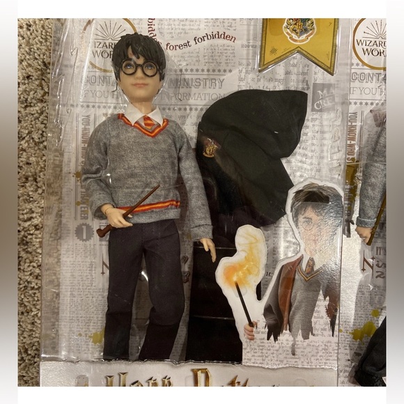 Harry Potter & Ron Dolls Film-Inspired Collector Hogwarts Wizarding World NEW - Picture 2 of 7